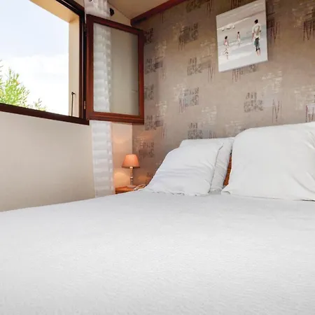 Two-bedroom In Marie Sainte-Marie-Plage